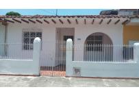 Casas, Alquiler, Las Delicias - $1.300.000