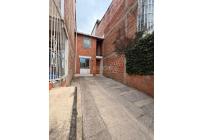 Casas, Alquiler, Calicanto - $1.700.000