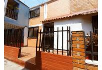 Casas, Alquiler, Villa del Prado - $1.100.000
