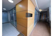 Oficinas y Consultorios, Alquiler, Centro Ccial. Unicentro - $3.300.000
