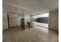 Oficinas y Consultorios, Alquiler, Centro Ccial. Unicentro - $3.300.000