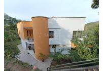 Casas, Venta, Primero de Mayo - $3.000.000.000