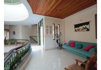 Casas, Venta, Primero de Mayo - $3.000.000.000