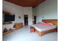 Casas, Venta, Primero de Mayo - $3.000.000.000