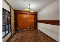 Casas, Alquiler, La Merced - $2.200.000