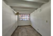 Casas, Alquiler, La Merced - $2.200.000