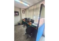 Locales y Bodegas, Alquiler, Granada - $2.000.000