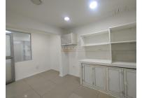 Locales y Bodegas, Alquiler, La Flora - $2.900.000