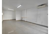 Locales y Bodegas, Alquiler, Versalles - $2.500.000