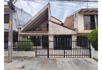 Casas, Venta, Primero de Mayo - $650.000.000