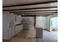 Casas, Venta, Primero de Mayo - $650.000.000