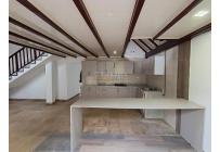 Casas, Venta, Primero de Mayo - $650.000.000