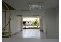 Locales y Bodegas, Alquiler, Multicentro - $4.300.000