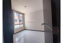 Apartamentos, Alquiler, La Hacienda - $2.100.000