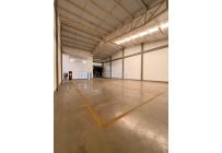 Locales y Bodegas, Alquiler, Evaristo García - $12.000.000