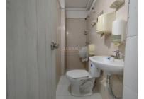 Oficinas y Consultorios, Alquiler, La Flora - $4.500.000