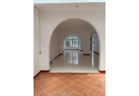 Casas, Alquiler, Eucarístico - $4.000.000