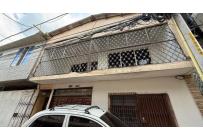 Casas, Alquiler, Comuneros - $900.000