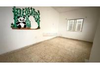 Casas, Alquiler, Comuneros - $900.000