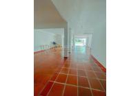 Locales y Bodegas, Alquiler, Camino Real - $5.000.000