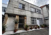 Casas, Venta, Miraflores - $360.000.000