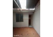 Casas, Alquiler, Calicanto - $2.200.000