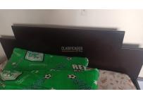 VENDO CAMA Y NOCHERO - Muebles
