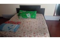 VENDO CAMA Y NOCHERO - Muebles