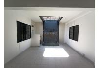 Locales y Bodegas, Alquiler, La Flora - $5.500.000