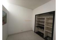 Locales y Bodegas, Alquiler, La Flora - $5.500.000