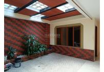 Casas, Alquiler, Primero de Mayo - $3.000.000