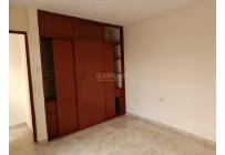 Casas, Alquiler, Primero de Mayo - $3.000.000