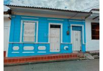 Casas, Venta, San Cayetano - $680.000.000